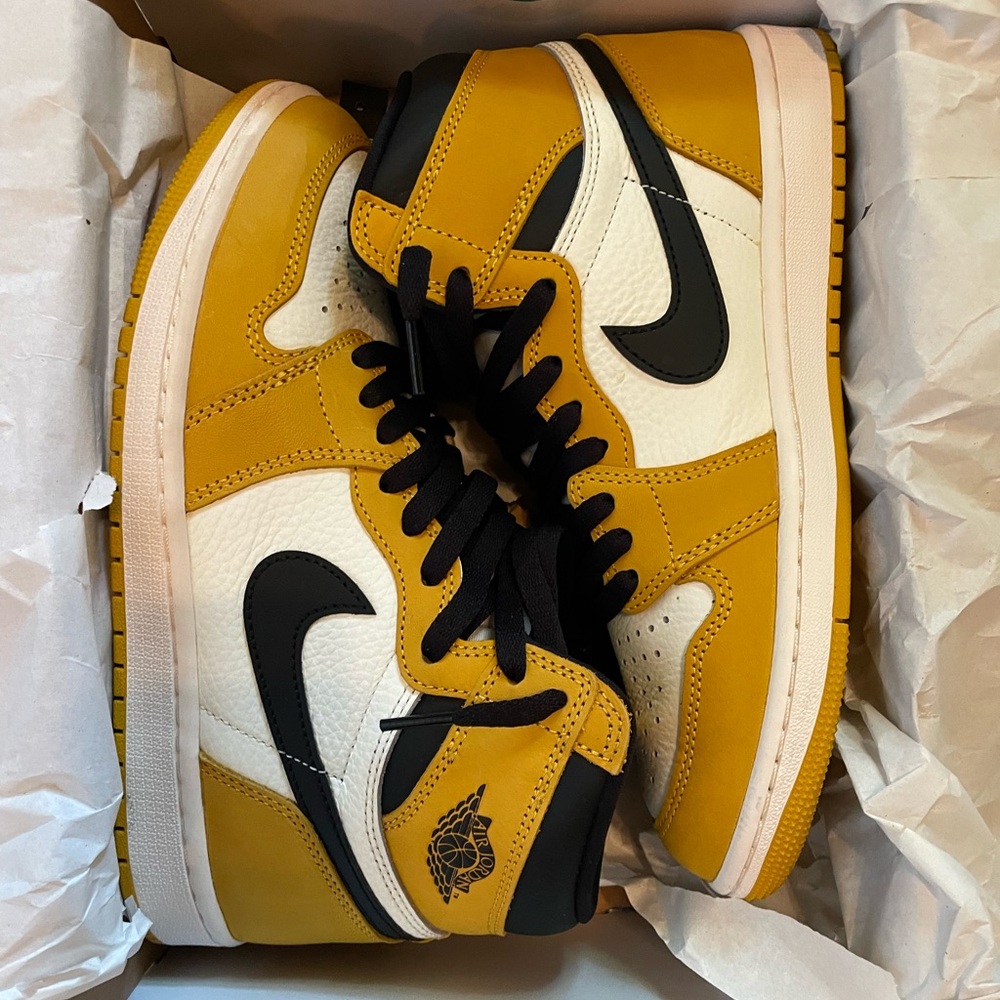 Nike JORDANS  High-Top Sneakers - Picture 3 of 13